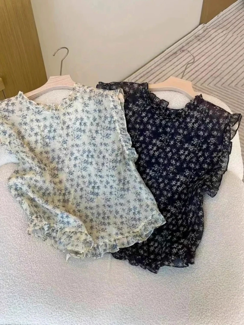 法式复古时尚飞飞袖碎花衬衫女夏洋气漂亮小衫荷叶边减龄上衣