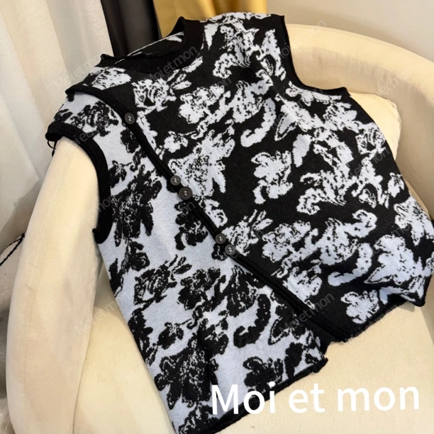 【Moi et mon】秋冬小众洋气时尚无袖百搭黑丝气质休闲马甲