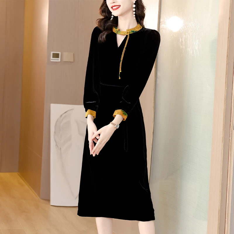 高贵洋气长袖丝绒连衣裙女2023年春秋季新款黑色套头气质过膝长裙
