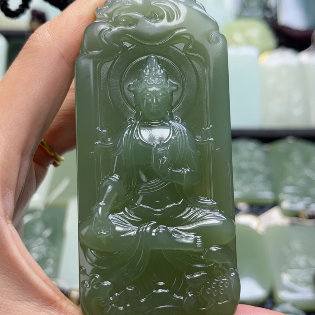 【闪购商品】和田玉(糖玉)颈饰未镶嵌万*
