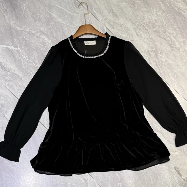 芮娜依莲5413 高品质面料秋款大码女装丝绒纱袖上衣