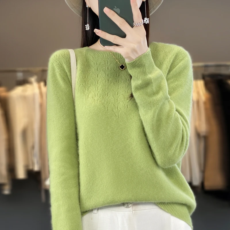 把心动写在身上！秋冬新款一线成衣圆领镂空羊绒衫女百搭