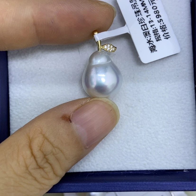 【闪购商品】海水珍珠颈饰18K金镶嵌明*。