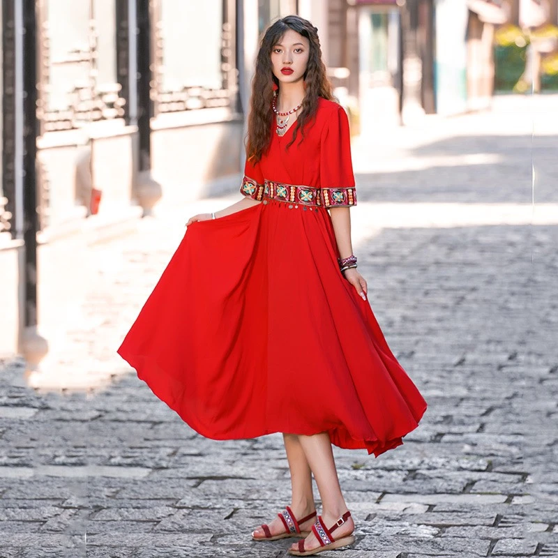 青海茶卡盐湖红色云南民族风沙漠三亚海边度假大摆沙滩裙女连衣裙