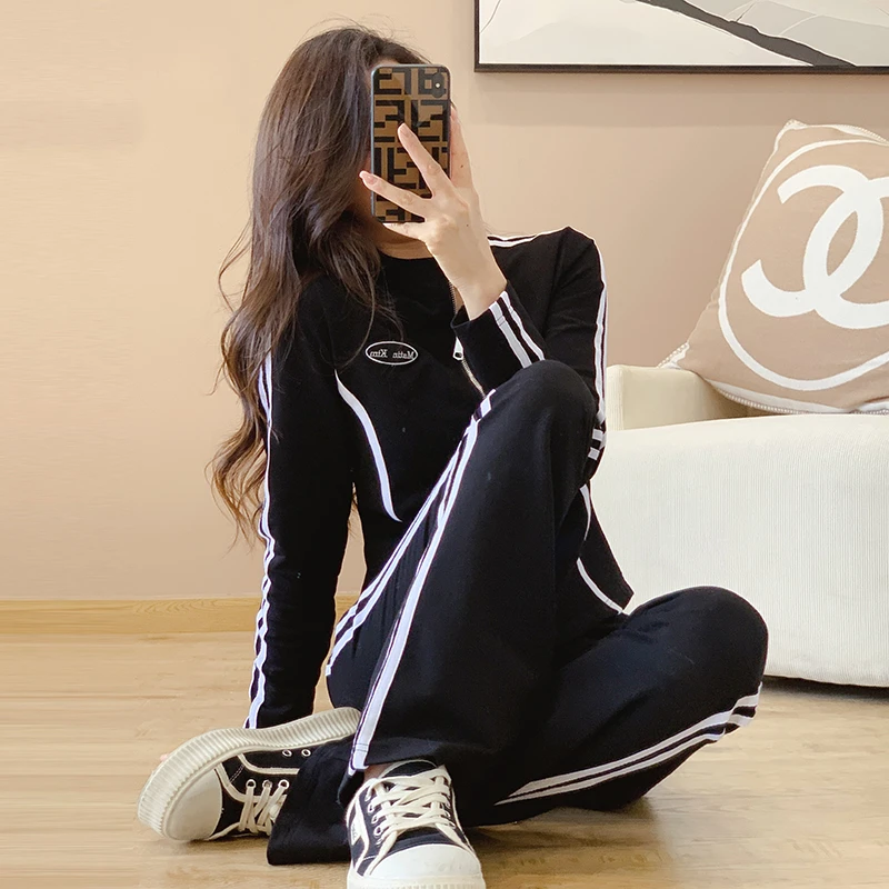 加绒保暖休闲运动套装女秋冬新款显瘦女士时尚休闲微喇叭裤两件套