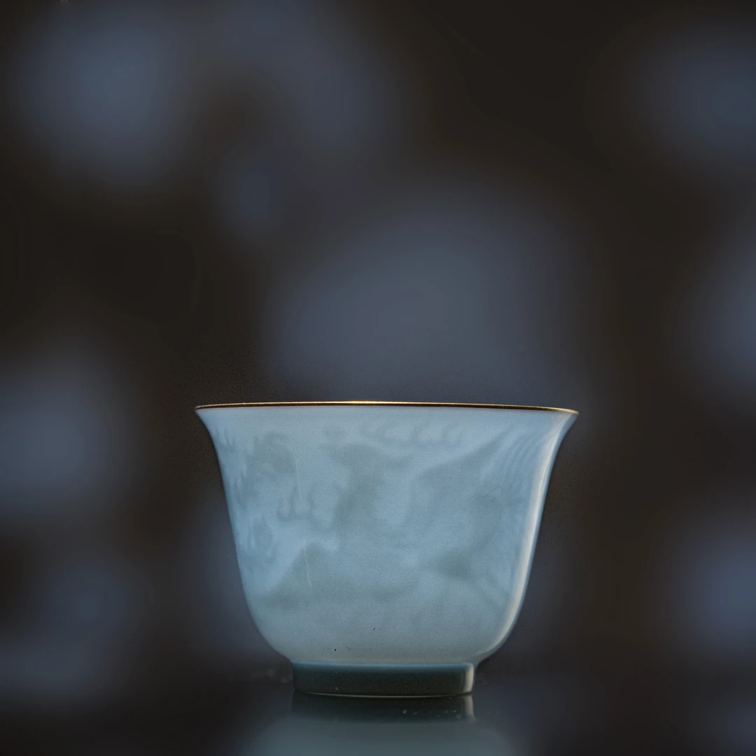清本源天蓝釉凤求凰描金铃铛杯口径6.1高4.9满容60c重21g