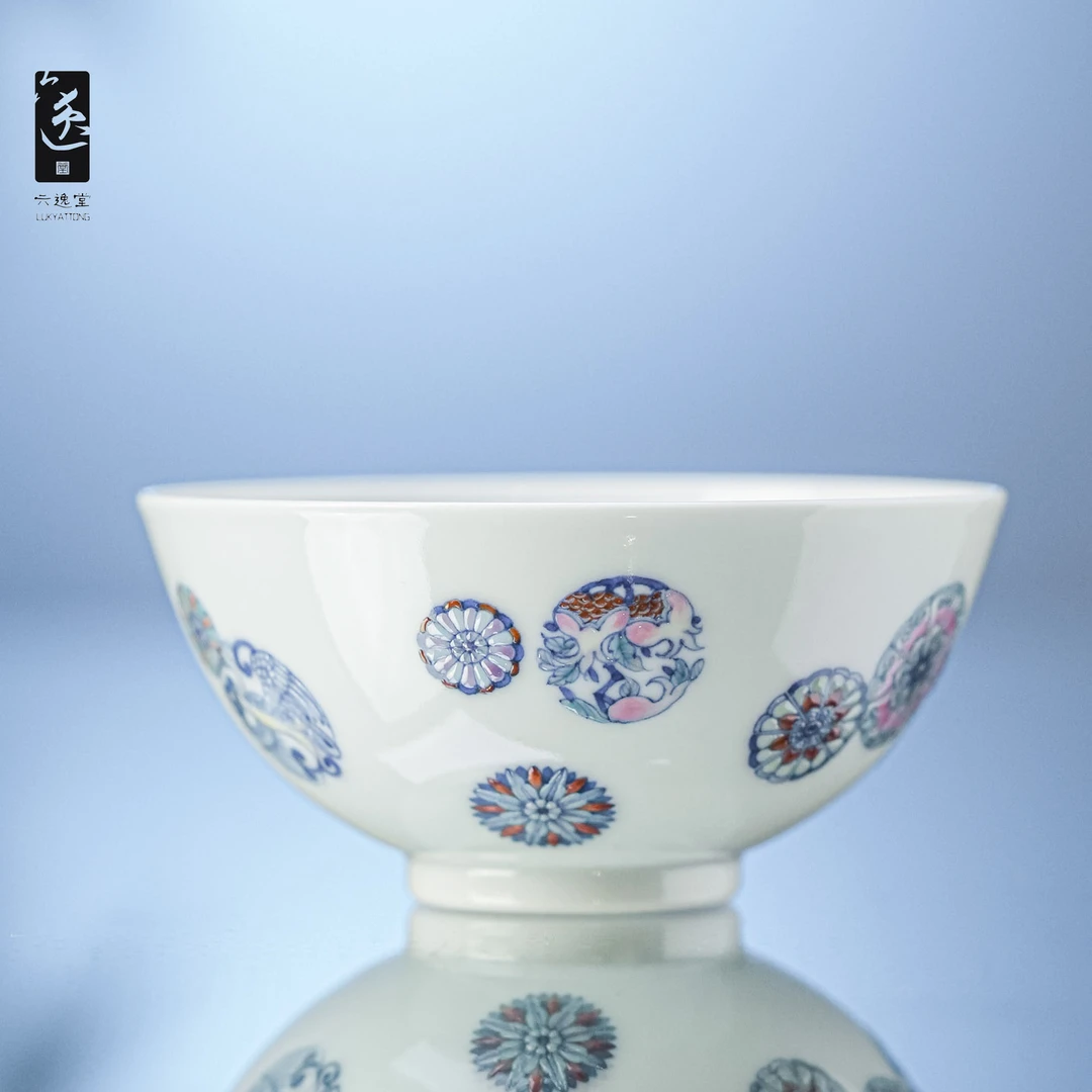 六逸堂青花斗彩鹿鹤同春皮球花杯口径8.4高4满容100毫升