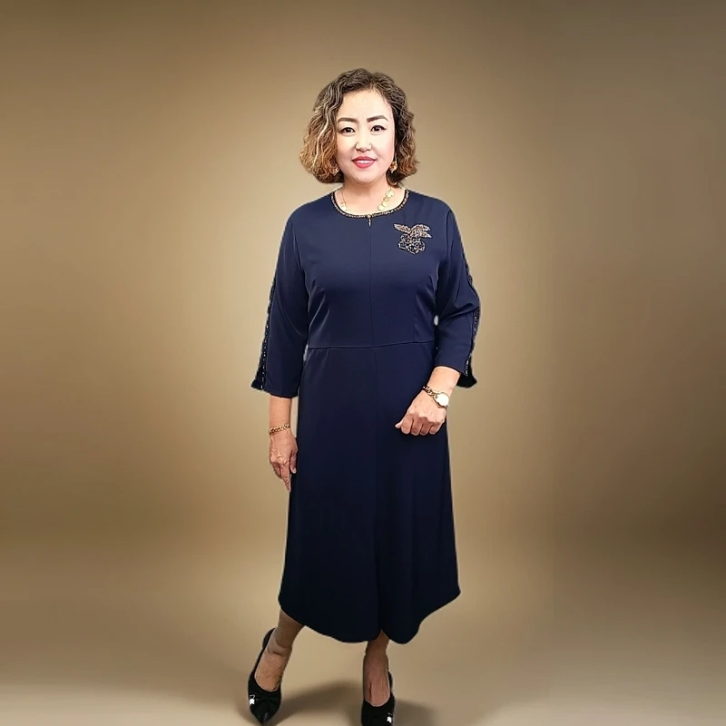 新款时尚中长款连衣裙气质显瘦洋气高贵设计