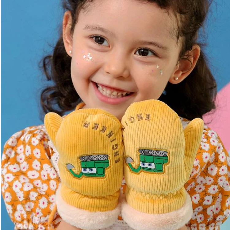 卡通萌男宝宝手套儿童女童冬季玩雪加绒棉加厚防风挂脖挖掘机可爱