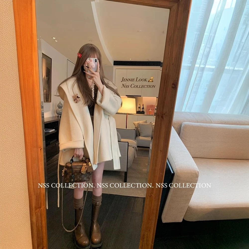 2025秋冬新款奶白色法式斗篷双面羊毛大衣女小个子宽松绵羊毛外套