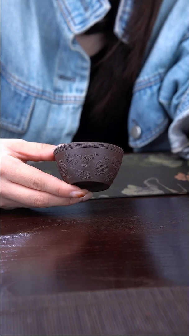 【闪购商品】紫砂1紫泥浮雕杯