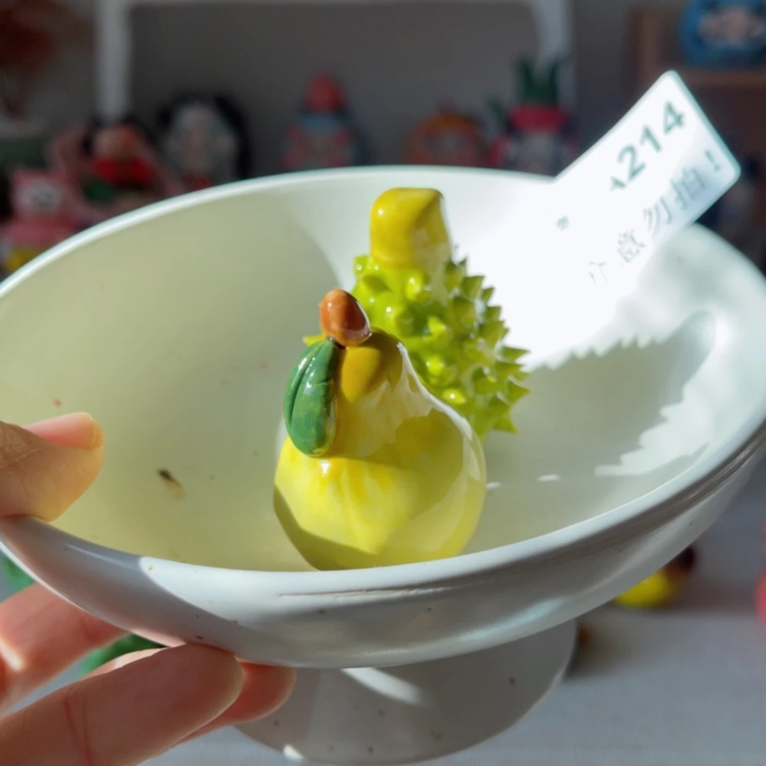 【闪购商品】瓷摆件向****刘214