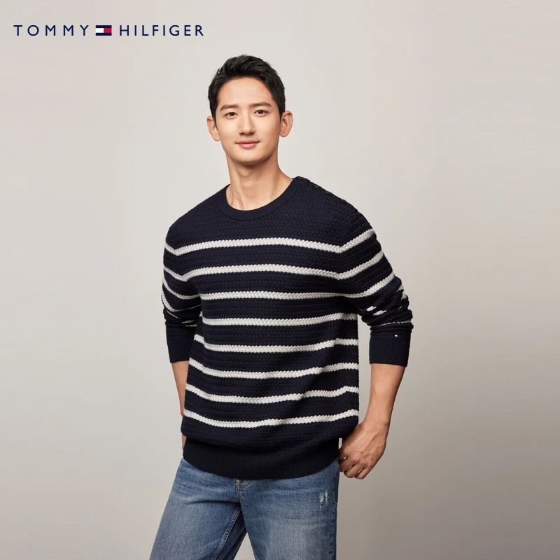 Tommy男装羊毛混纺休闲纽扣半开式宽松绞花条纹针织衫毛衣36724