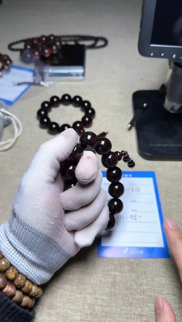 【闪购商品】小叶紫檀手串/手链1.8*13颗【满金星】