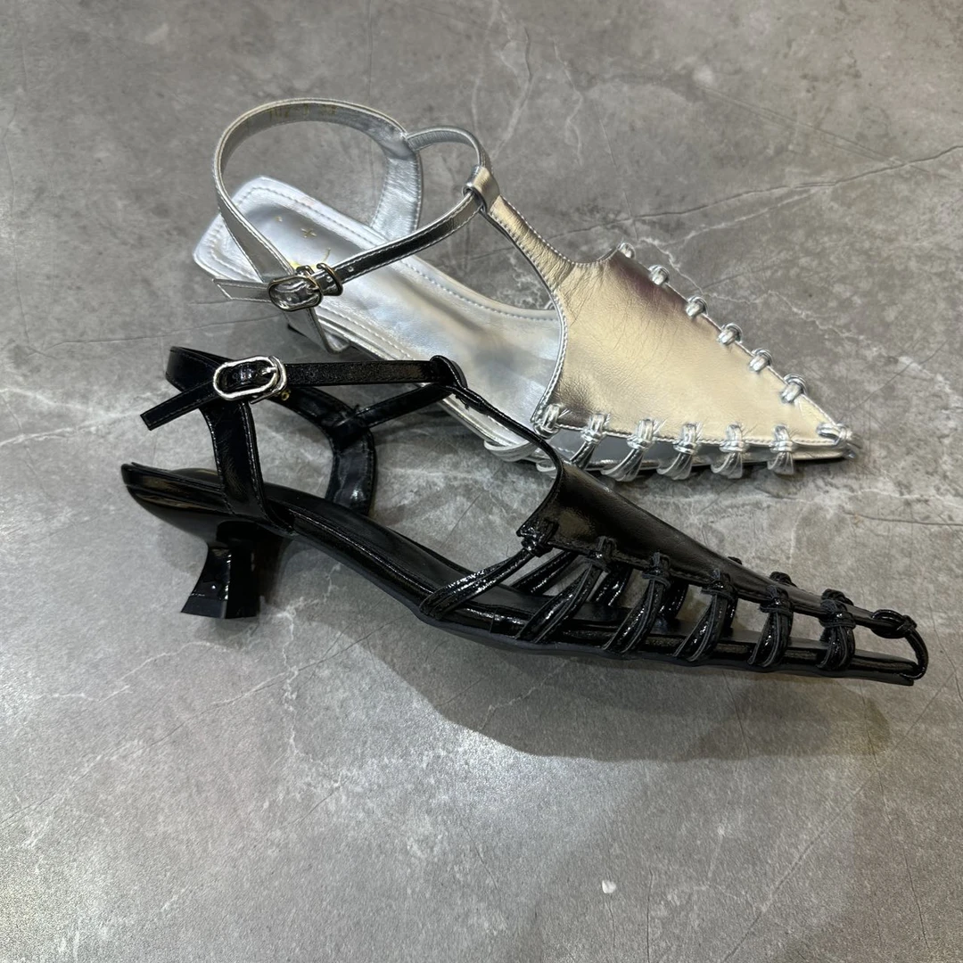 102-3 复古罗马镂空包头凉鞋女夏季新款法式气尖头鞋女