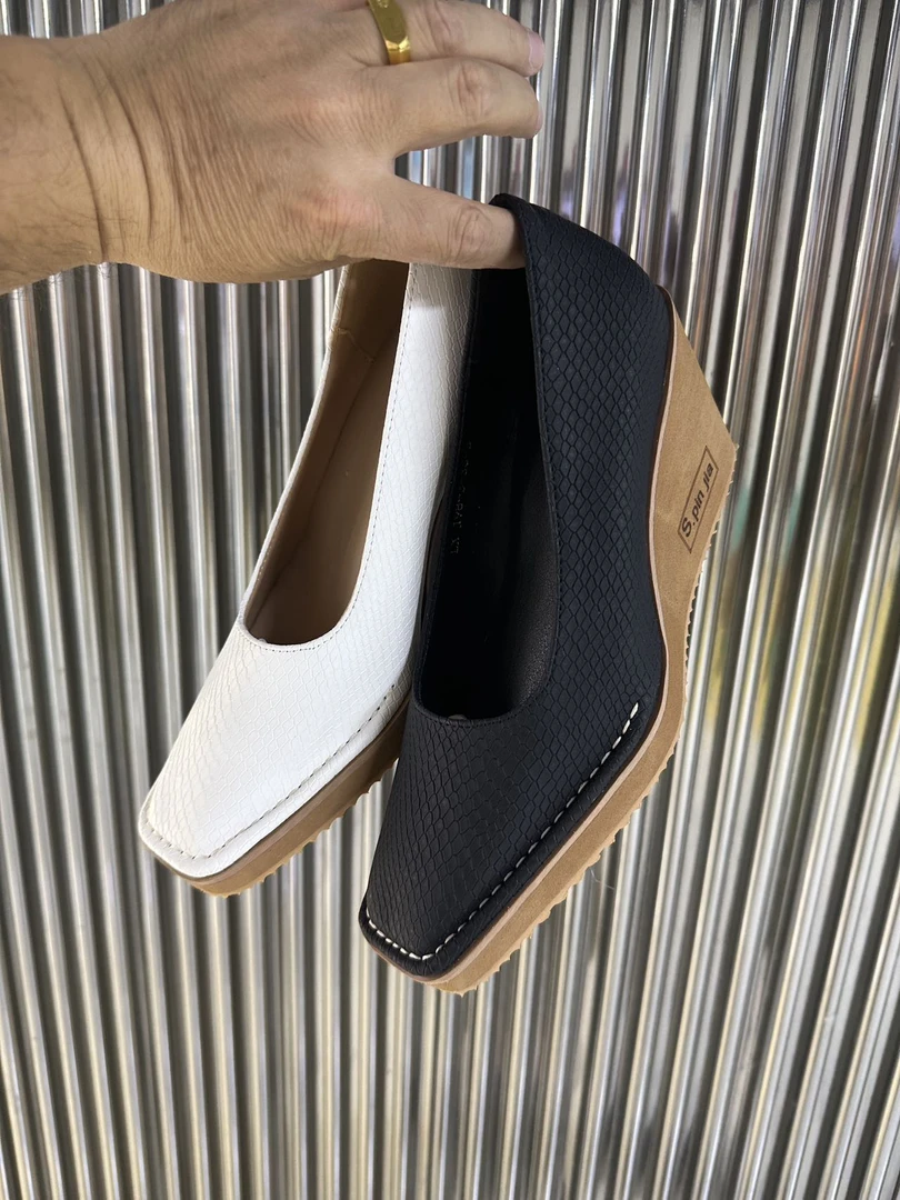 198-3 新款休闲鞋复古单鞋女圆头鞋百搭鞋