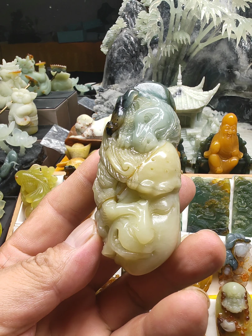 岫玉花玉天然巧色巧雕手把件存手工雕刻西游记