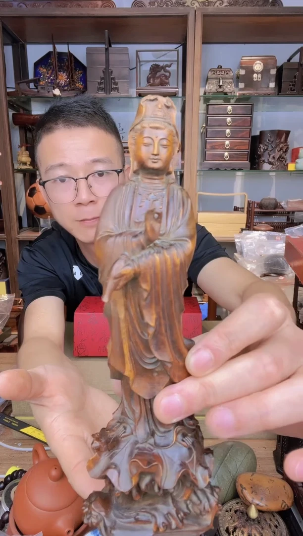 【闪购商品】乌木类书架081 黄杨做旧观音摆件