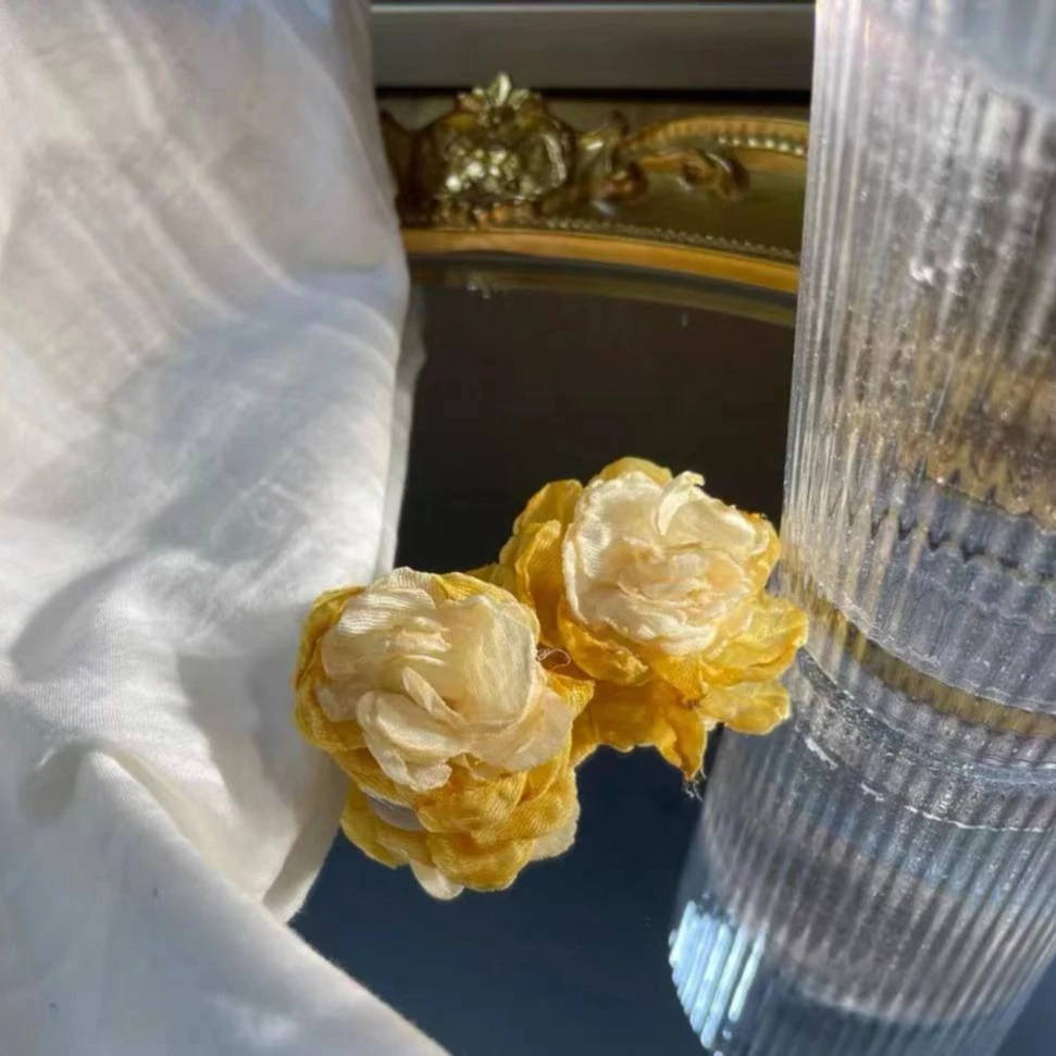 钛钢布艺耳饰  复古港风手作布艺灼边花朵耳钉  xx313