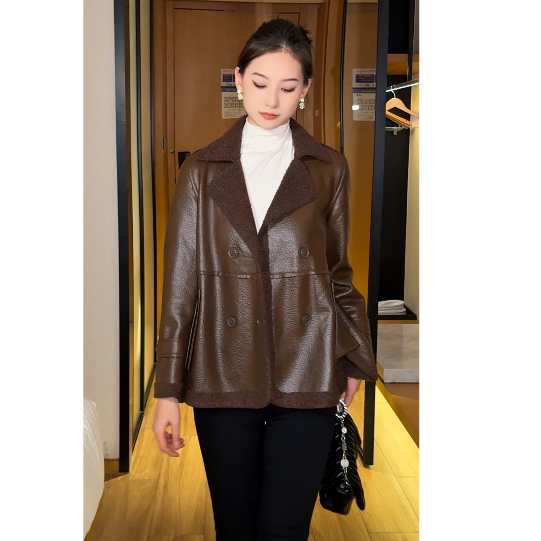 XY时尚潮流中长款侧拉链泰迪绒拼接双面皮衣外套