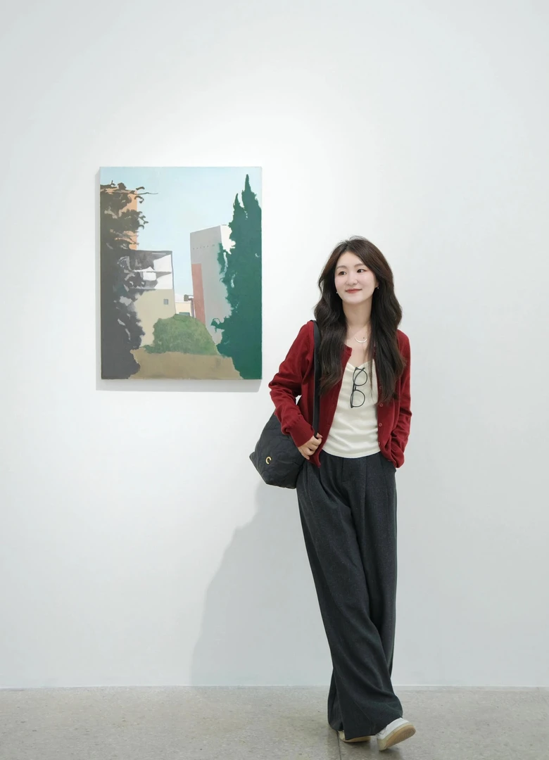 【南山梅落】气质高级感休闲温柔风红色针织开衫白色吊带深灰色长裤