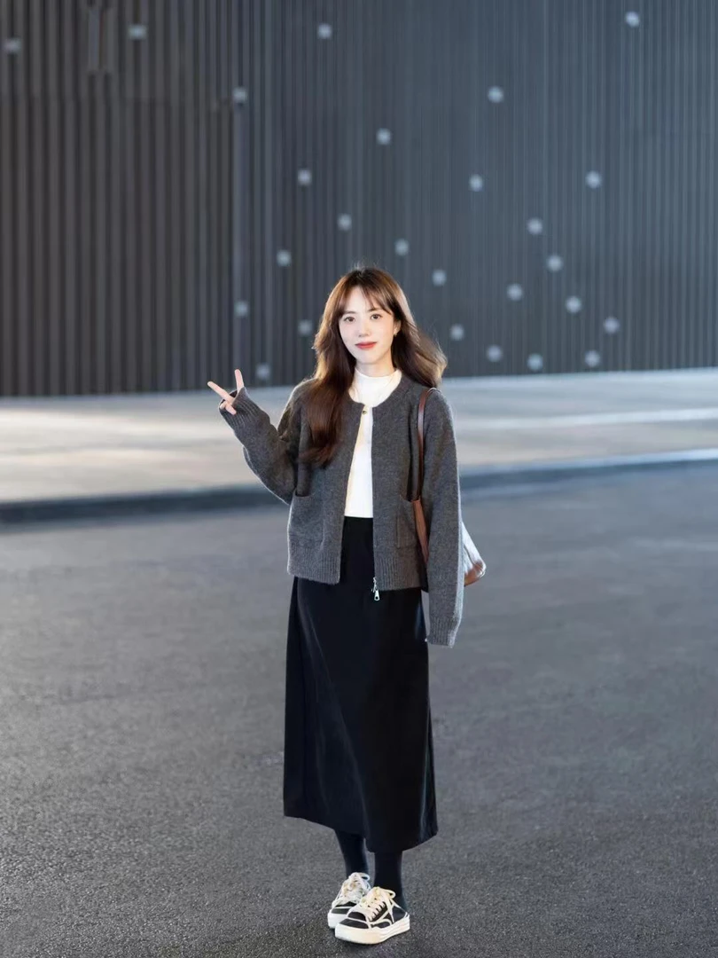 【雨后初晴】灰色连帽双拉链毛衣外套女春秋季2024新款搭配裤子套装