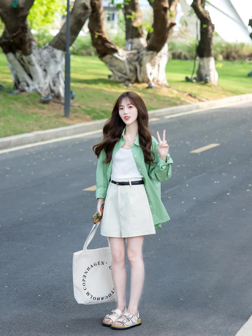 2024春季新款温柔风绿长袖衬衫女韩版小众高级感衬衫短裤