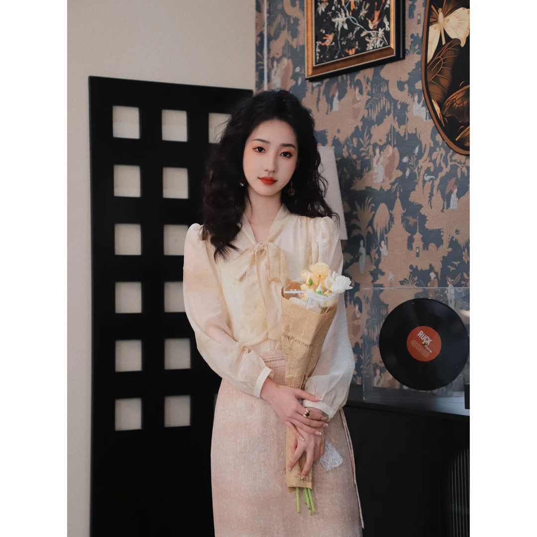 小小港风【梵花理】 24年夏温柔复古港风时尚设计感长袖衬衫#7079