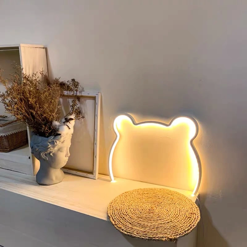 可爱小熊床头小夜灯灯网云朵卡通装饰免打孔壁灯背景墙房间氛围灯