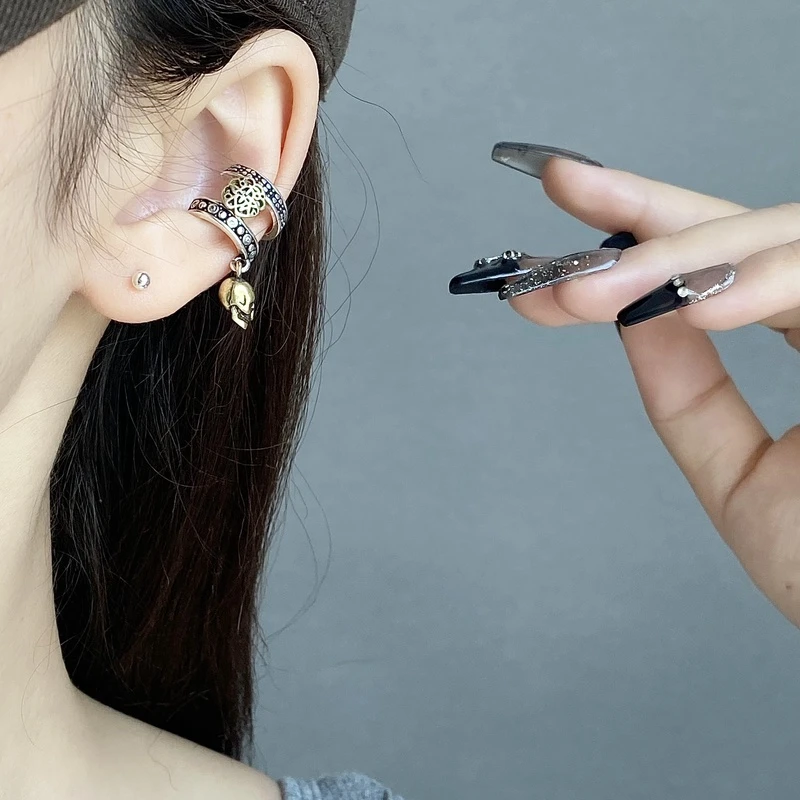 铜合金耳饰 无需耳洞简约复古骷髅耳骨夹时尚小众百搭耳饰E0817
