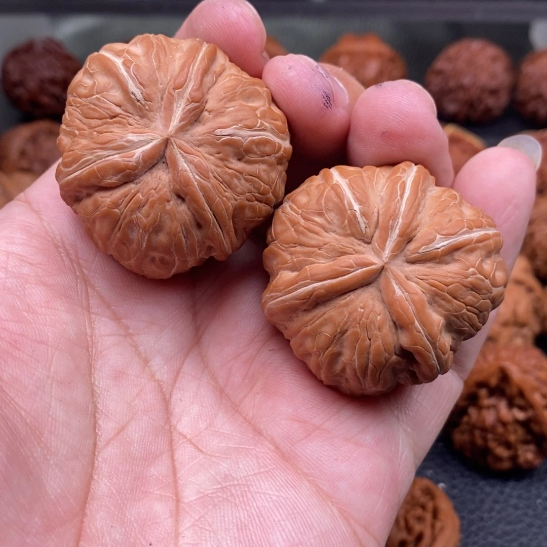 文玩核桃把件济****司核桃