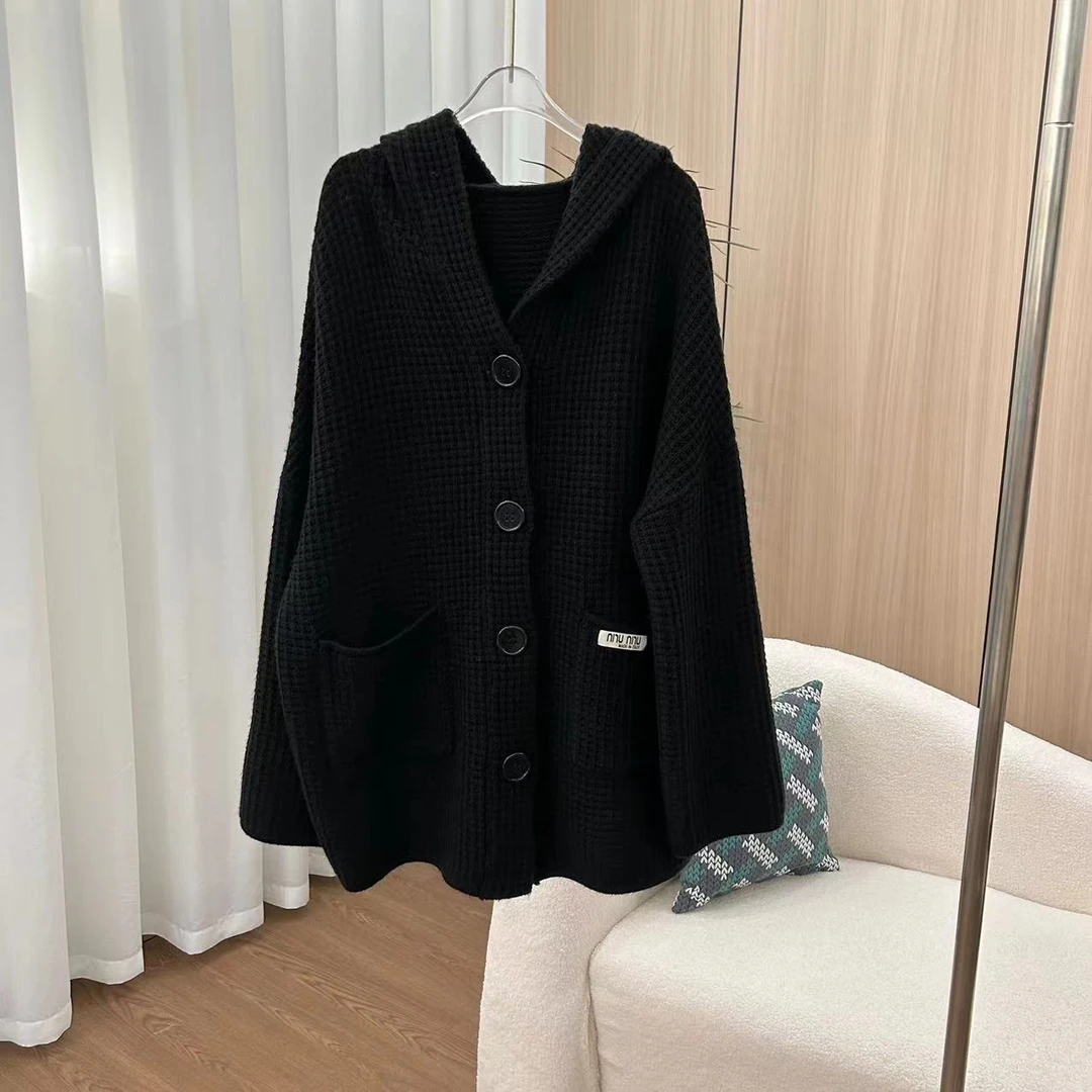 YQ AP747W     大扣子华夫格口袋加厚连帽毛衣开衫（80-150斤）