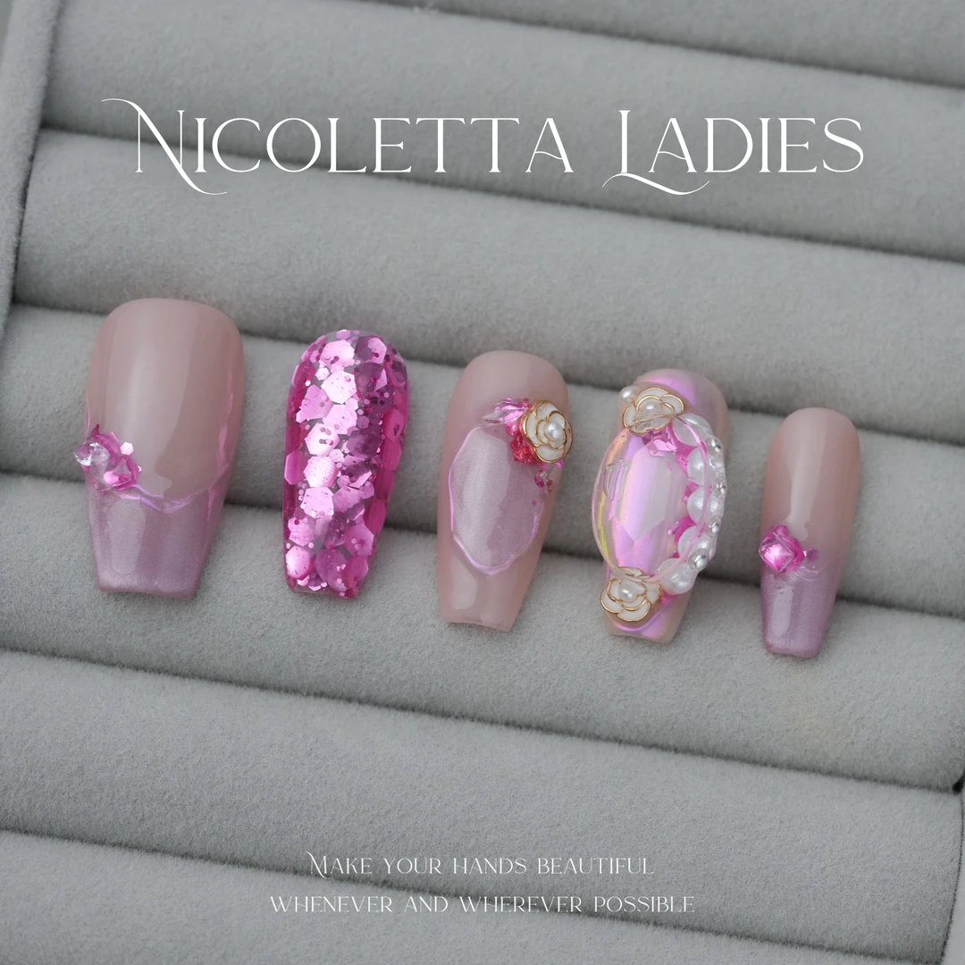 Nicoletta Ladies【玫粉山茶花】玫粉色带钻山茶花高级手工穿戴甲