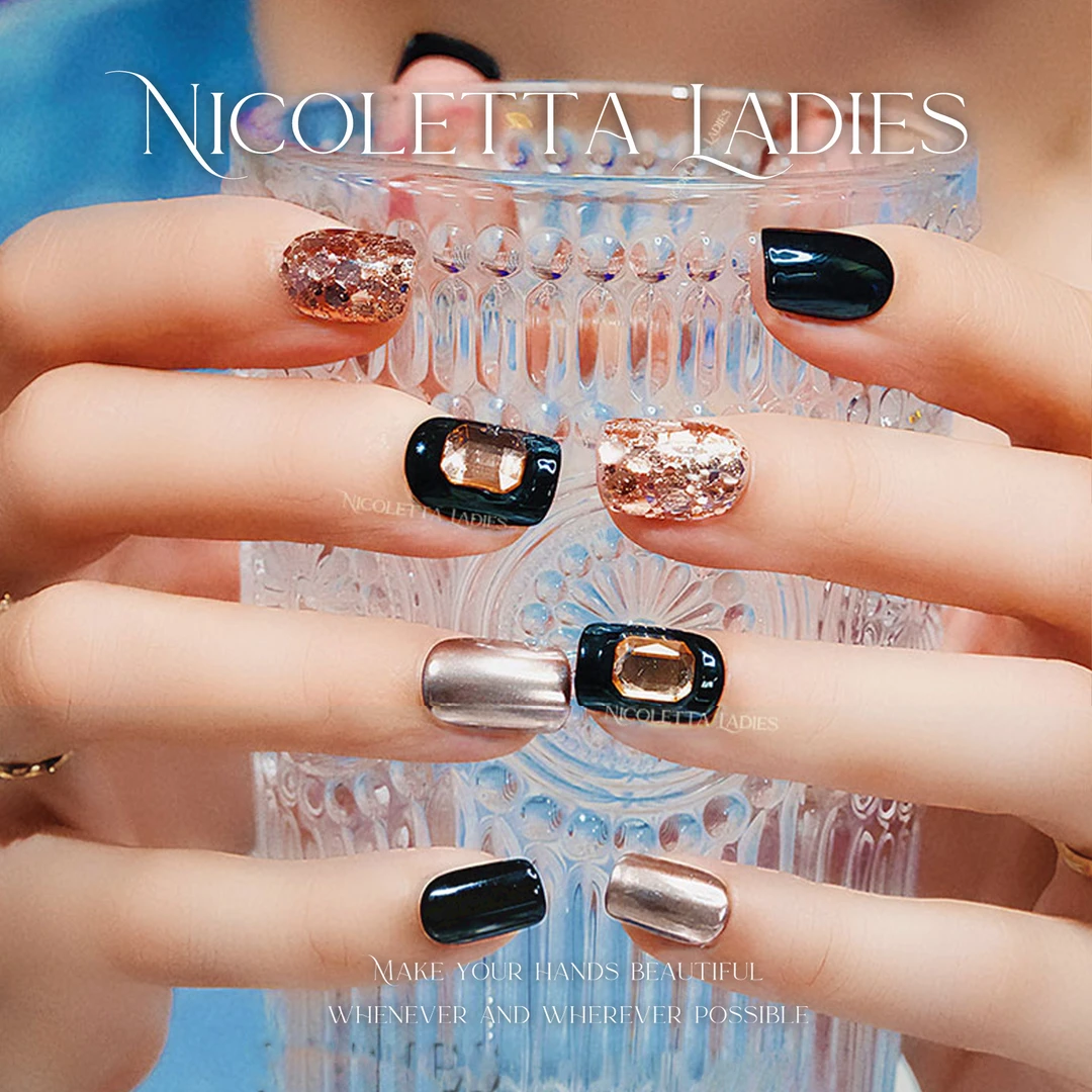 Nicoletta Ladies【时髦黑金】复古显白黑金时尚亮闪手工穿戴甲