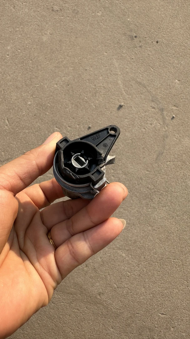 外观瑕疵原厂小锁眼宝马门锁hu100r用不来回考虑好下单