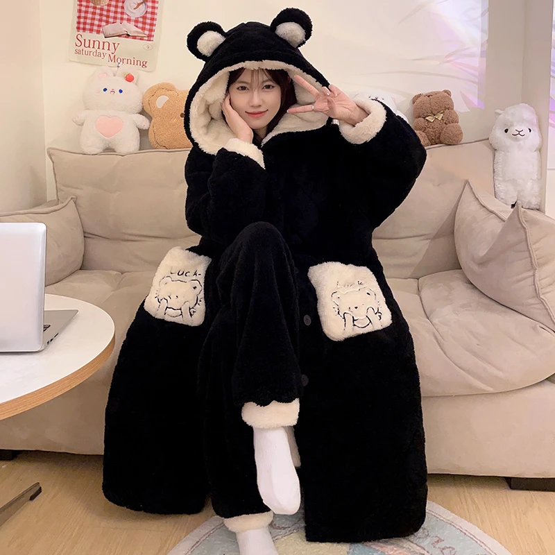 冬季保暖睡袍女珊瑚绒三层夹棉加厚连帽外穿睡衣法兰绒家居服套装