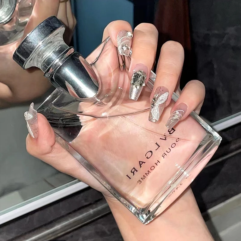 【白雪蝴蝶】小倩手工穿戴甲可拆卸美甲片显白秋冬季贴片