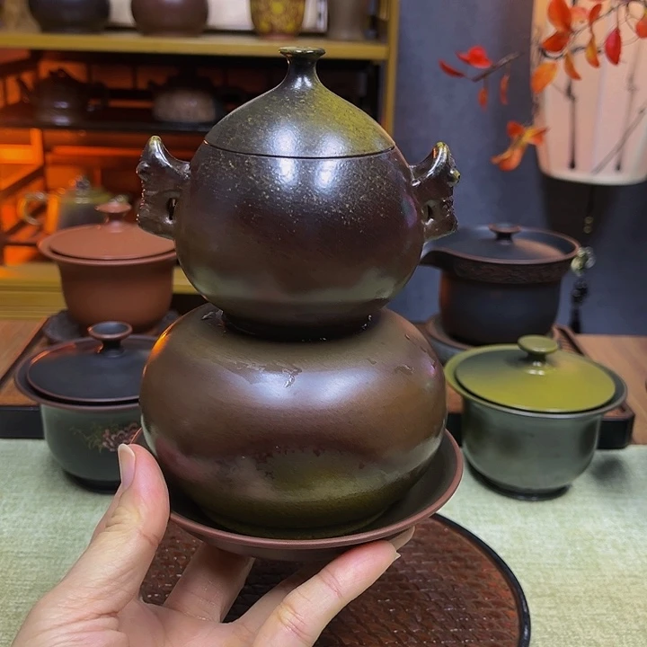 蛟龙精品坭兴陶壶