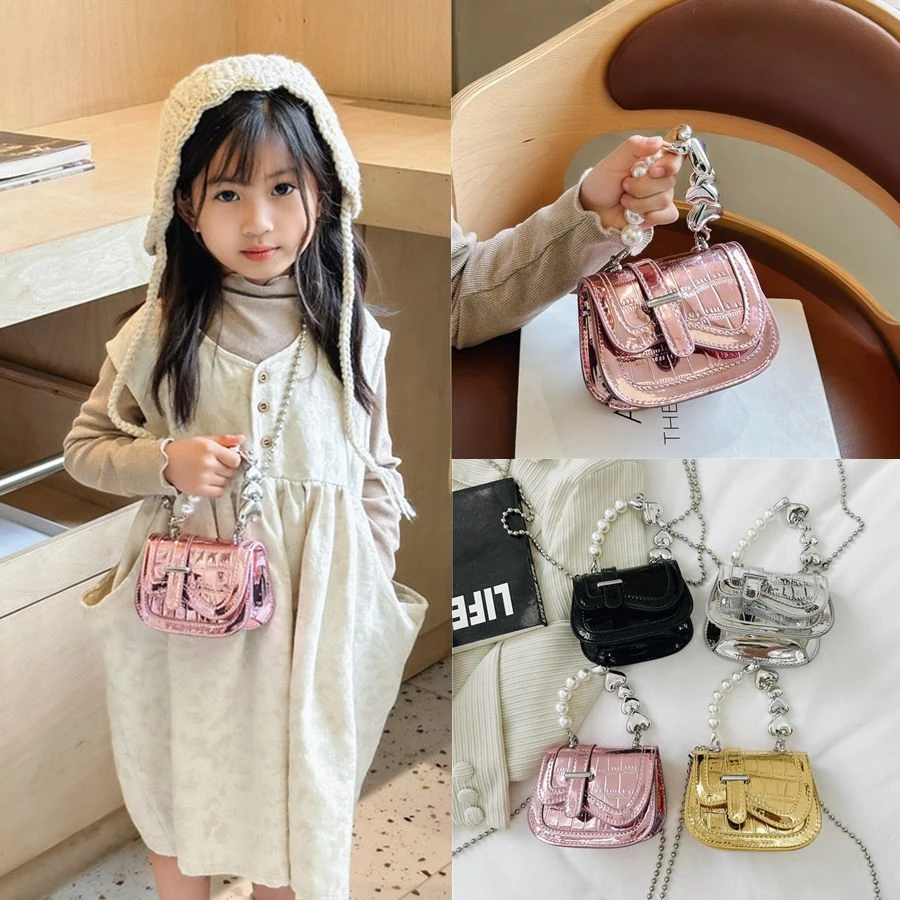 秋季高级感小众质感珍珠链条斜挎迷你银色手提小包包女童2023新款