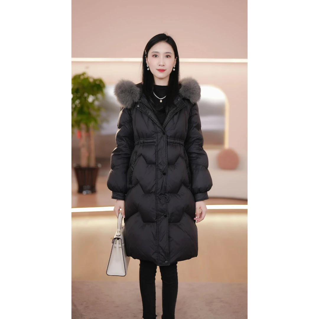 YAYA/鸭鸭热力感大狐狸毛领高腰显瘦时尚气质羽绒服WPF06B0650