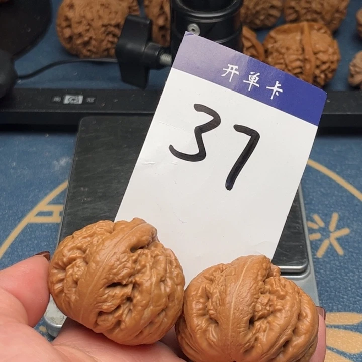 文玩核桃吊坠霸王龙 42全品 37