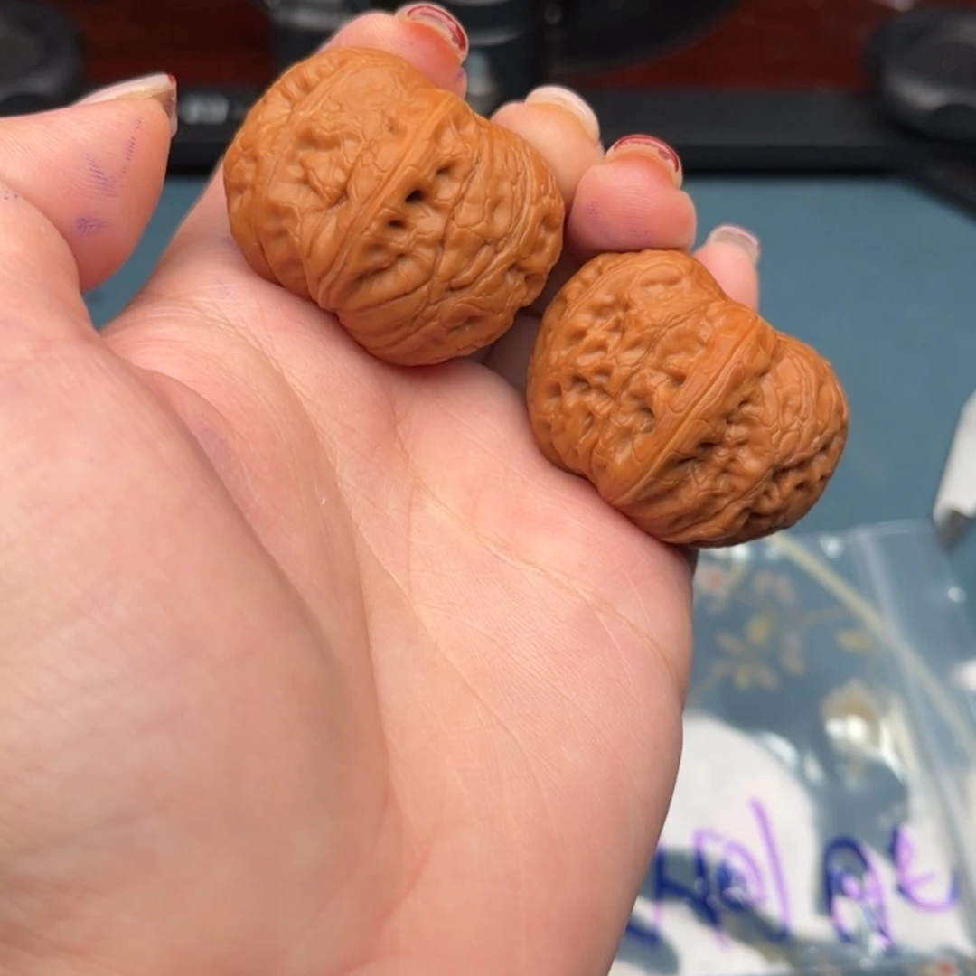 【闪购商品】文玩核桃吊坠一***间