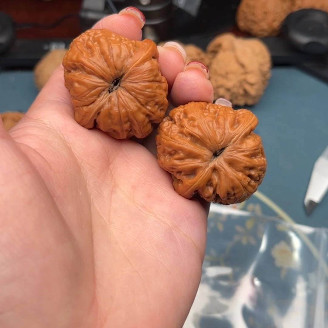 【闪购商品】文玩核桃吊坠少****叭