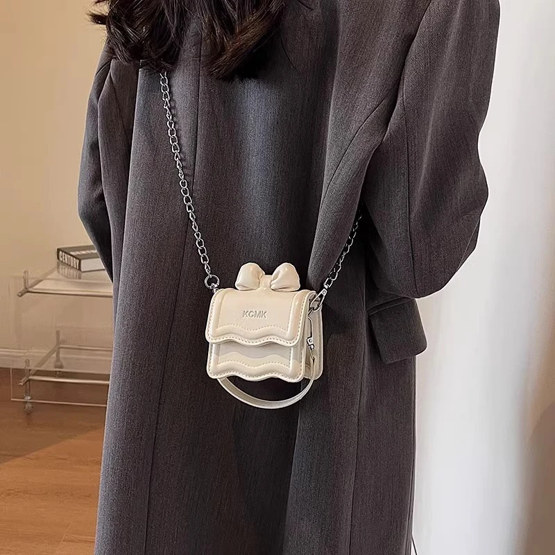 夏季时尚白色迷你包包女新款2025高级感小众斜挎包百搭链条小方包