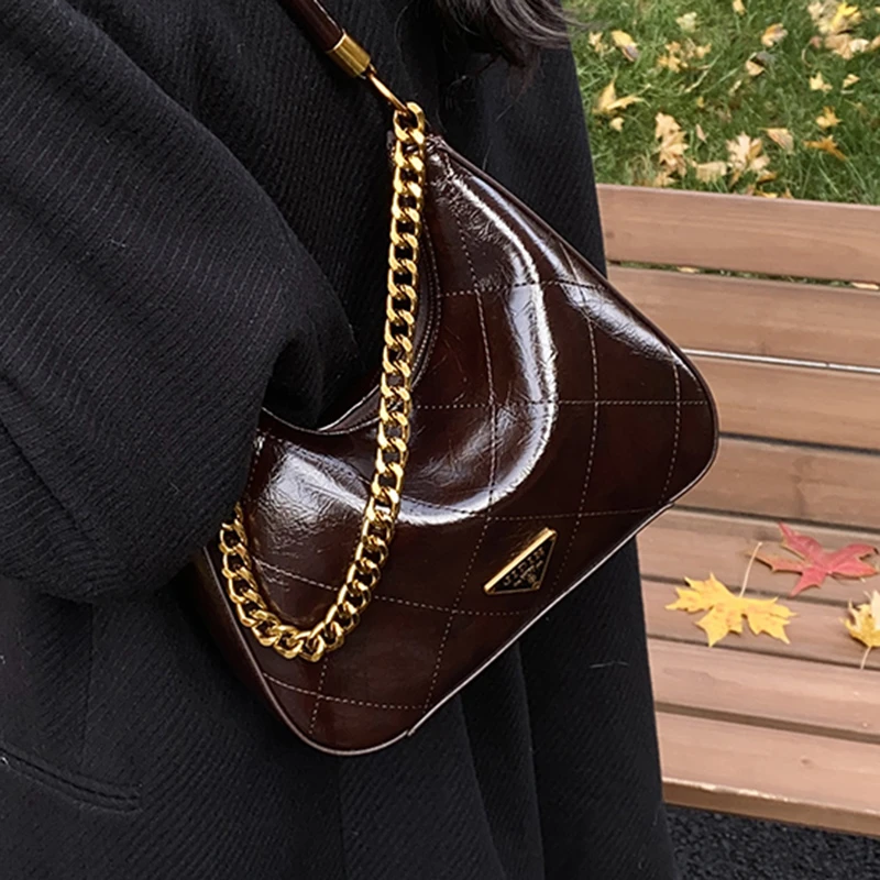 菱格复古小包包女2024秋冬新款单肩腋下包高级质感通勤斜挎枕头包