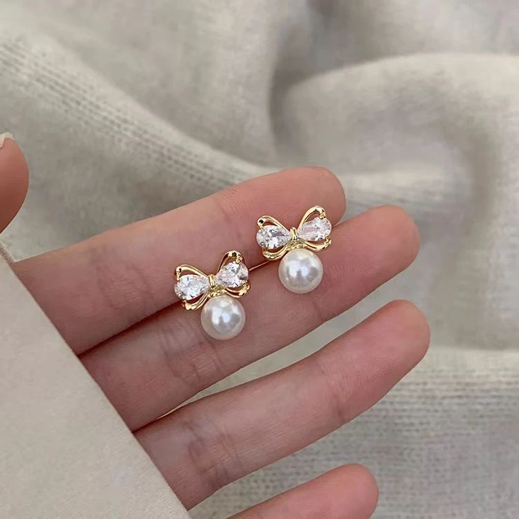 铜合金耳饰 【D54】新款时尚气质温柔珠珠轻奢耳钉T054耳环