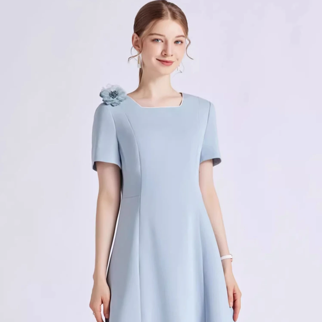 2023夏季新款 时尚拼色立体剪裁显瘦方领 A字裙摆短袖连衣裙简约