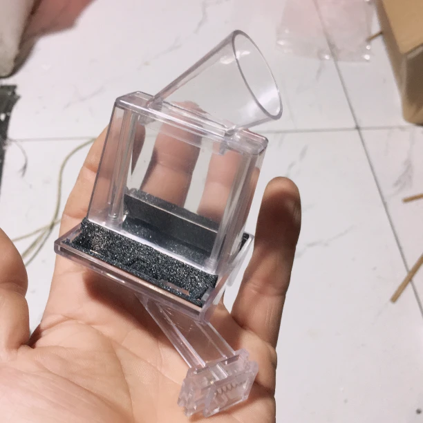 懒人专用旋转弹簧卡槽画眉磨嘴盒磨嘴杯通用广笼云贵川笼上海笼子