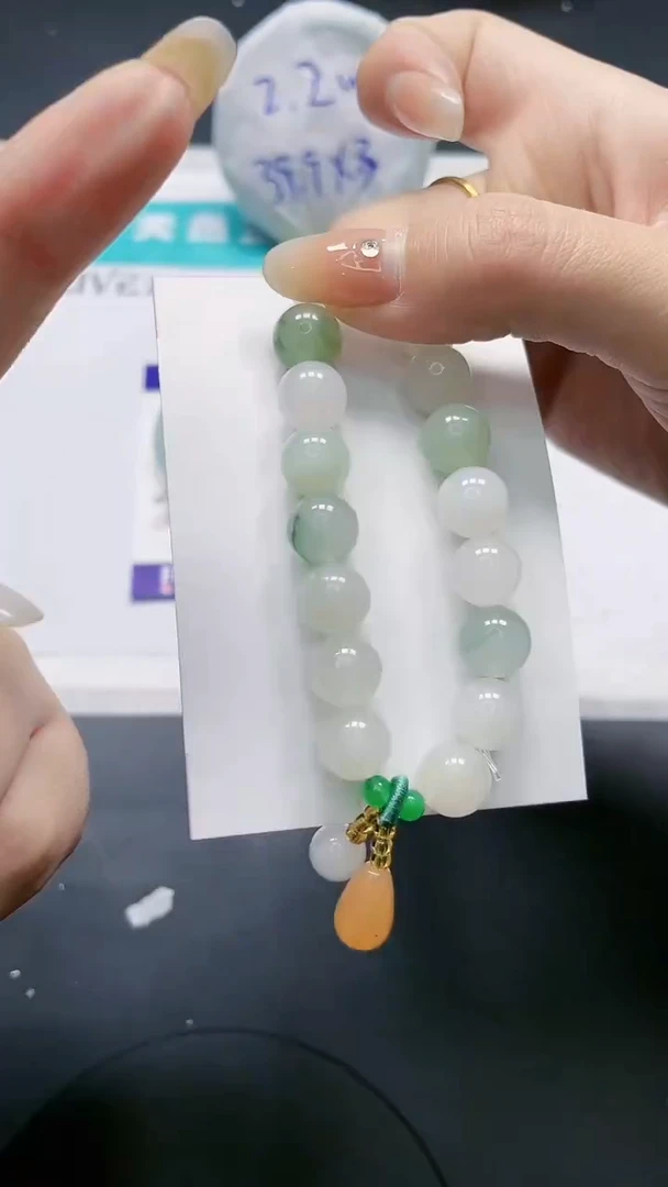 【闪购商品】石英质玉手镯未镶嵌0000