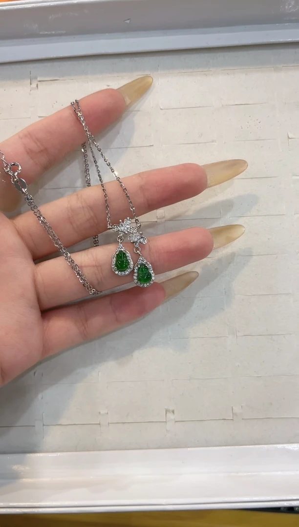 【闪购商品】翡翠套链银S925镶嵌翡翠葫芦百搭套链